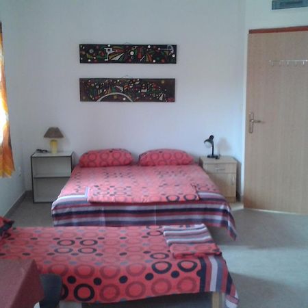 Danijela Apartmani Чань Экстерьер фото